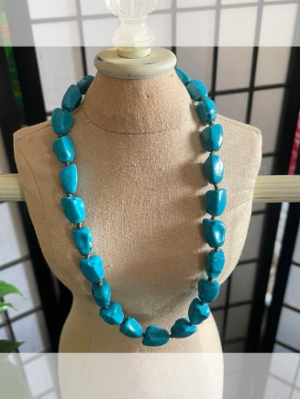 EUC Premier Designs Faux Turquoise Chunky Bead Necklace